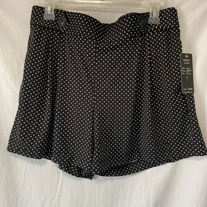 Robert Lewis Women's Polka Dot Shorts With Pockets, Size Large
